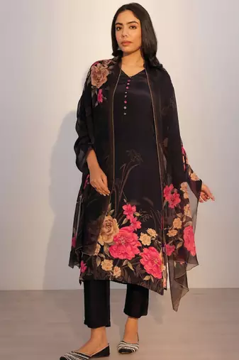 Women floral printed kurta with trousers & dupatta
