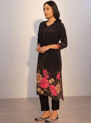 Women floral printed kurta with trousers & dupatta 4