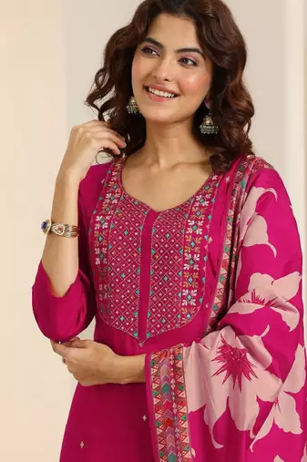 Floral embroidered round neck thread work straight kurta with trousers & dupatta