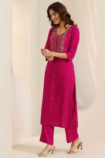 Floral embroidered round neck thread work straight kurta with trousers & dupatta