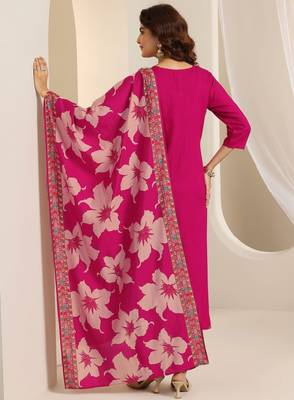 Floral embroidered round neck thread work straight kurta with trousers & dupatta 4