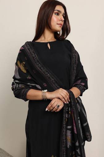 Women floral printed kurta with trousers & dupatta