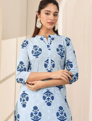 Women floral printed kurta with palazzos & dupatta 2