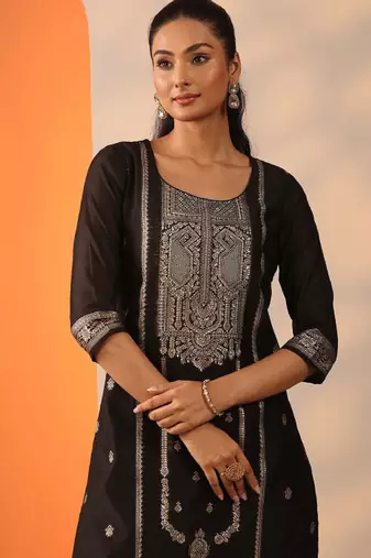 Women ethnic motifs embroidered kurta with trouser & dupatta