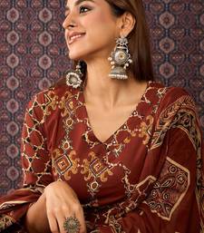 Women ethnic motifs printed pure cotton kurta with trousers & dupatta
