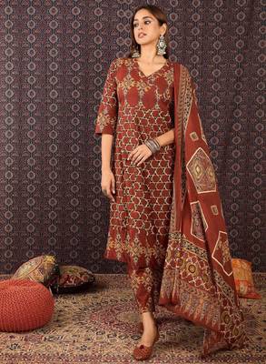 Women ethnic motifs printed pure cotton kurta with trousers & dupatta 1