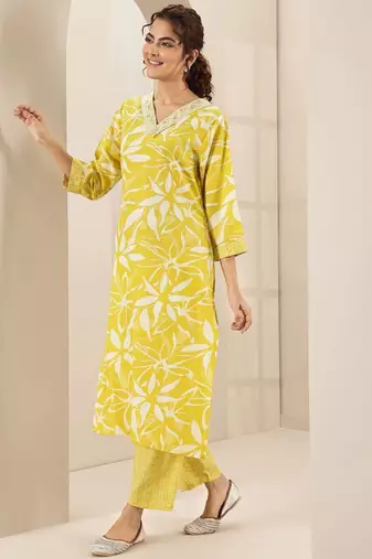 Floral printed v neck thread work straight kurta with trousers & dupatta