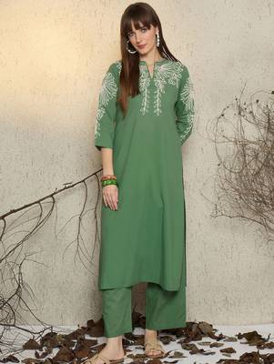 Embroidered mandarin collar thread work pure cotton kurta with trousers 2