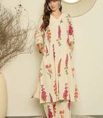 Women floral printed regular thread work kurta with palazzos