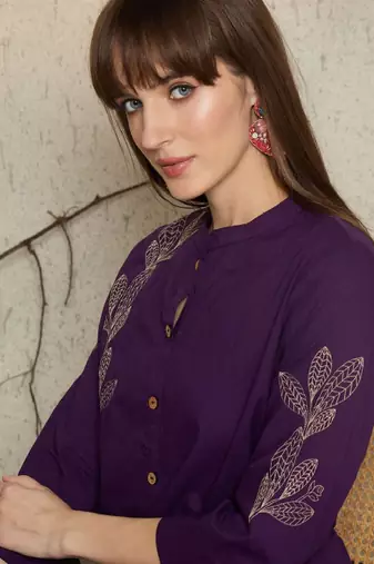 Floral embroidered mandarin collar thread work pure cotton kurta with trousers