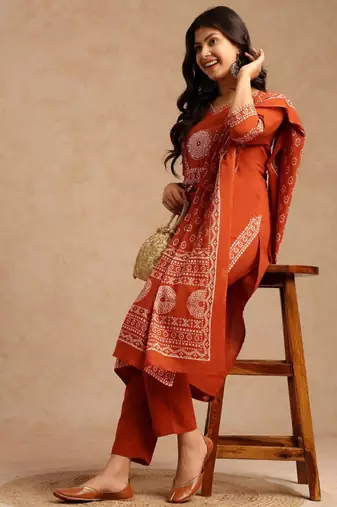 Women ethnic motifs printed regular pure cotton kurta & trousers with dupatta