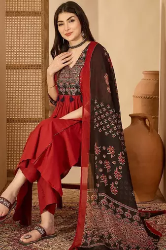 Women ethnic motifs printed empire thread work kurta with trousers & with dupatta
