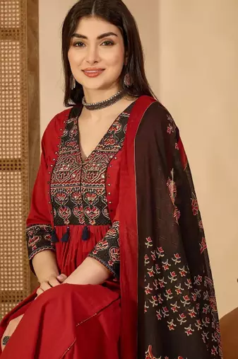 Women ethnic motifs printed empire thread work kurta with trousers & with dupatta
