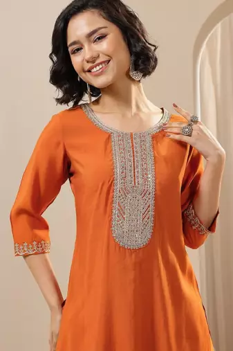 Women ethnic motifs embroidered kurta with harem pants & dupatta