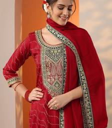 Women bandhani printed kurta with trouser & dupatta
