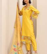 Floral embroidered regular thread work v-neck kurta with trousers & dupatta