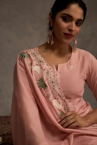 Ethnic motifs embroidered thread work pure cotton kurta & trousers with dupatta