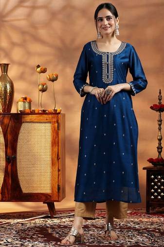 Floral embroidered round neck zari pure silk kurta