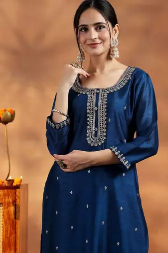 Floral embroidered round neck zari pure silk kurta