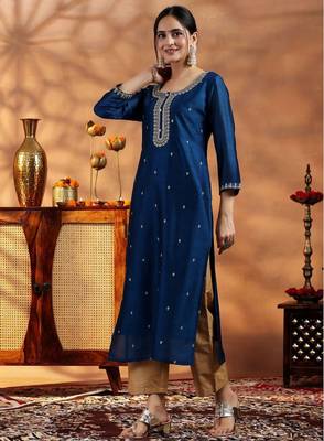 Floral embroidered round neck zari pure silk kurta 3