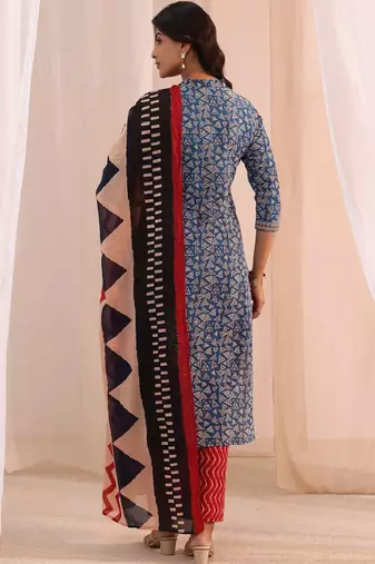 Women geometric printed kurta with trousers & dupatta