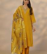 Women ethnic motifs embroidered regular kurta with trousers & with dupatta