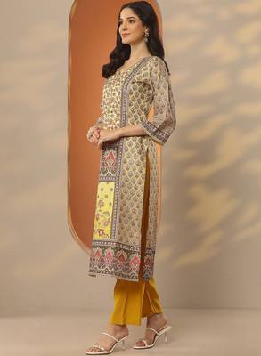 Ethnic motifs printed v-neck kurta with trousers & dupatta 3