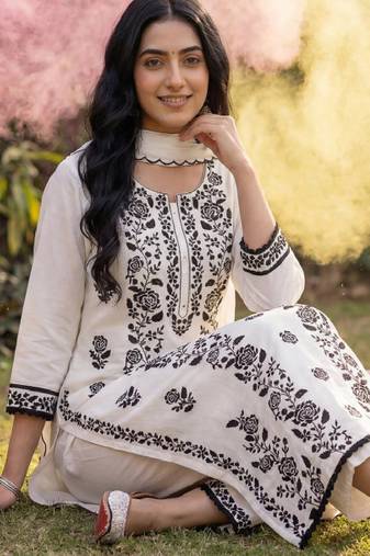Ethnic motifs embroidered regular thread work kurta with trousers & dupatta