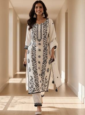 Ethnic motifs embroidered regular thread work kurta with trousers & dupatta 2