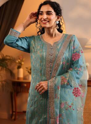 Floral woven design thread work straight kurta with trousers & dupatta 1