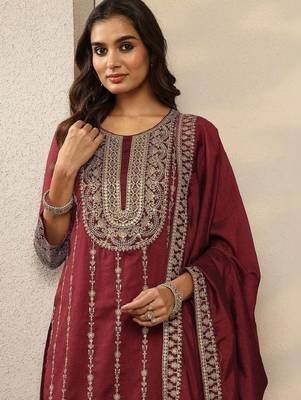 Women ethnic motifs embroidered regular thread work kurta with sharara & with dupatta 1