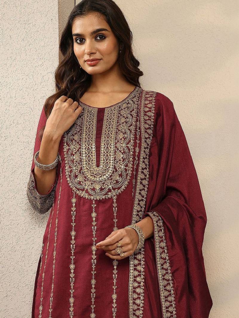 Women ethnic motifs embroidered regular thread work kurta with sharara & with dupatta