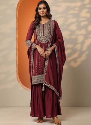 Women ethnic motifs embroidered regular thread work kurta with sharara & with dupatta 2