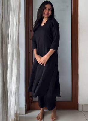 Women ethnic motifs regular kurta with trousers & with dupatta 4