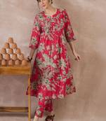 Women floral printed pleated pure cotton kurta with trousers
