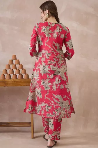 Women floral printed pleated pure cotton kurta with trousers