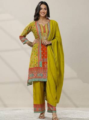 Women floral printed regular sequinned kurta with palazzos & with dupatta 1
