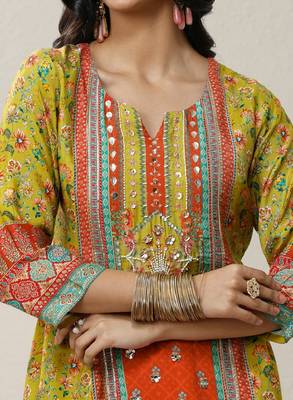 Women floral printed regular sequinned kurta with palazzos & with dupatta 2