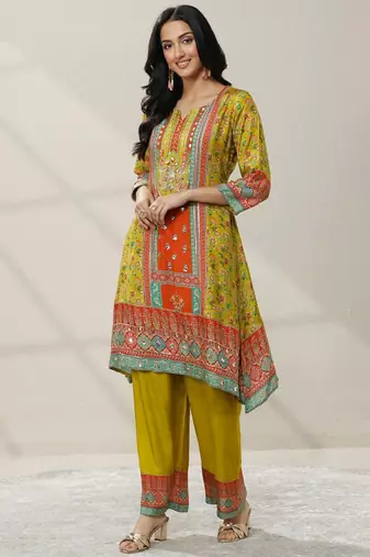 Women floral printed regular sequinned kurta with palazzos & with dupatta