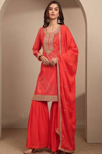 Women ethnic motifs printed regular thread work kurta with sharara & with dupatta