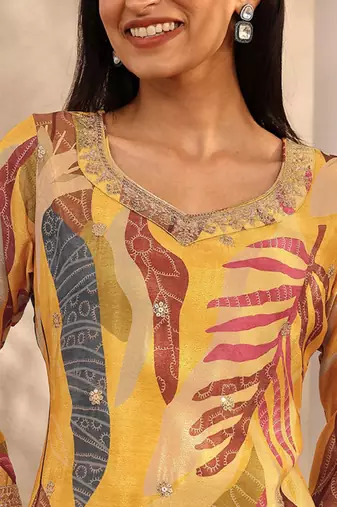 Women ethnic motifs printed regular thread work kurta with palazzos & with dupatta