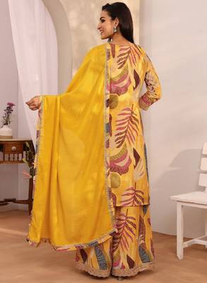 Women ethnic motifs printed regular thread work kurta with palazzos & with dupatta 4