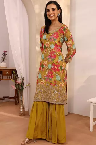 Women floral printed regular thread work kurta with sharara & with dupatta