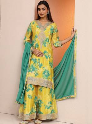 Women floral printed regular thread work kurta with palazzos & with dupatta 3