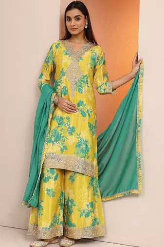 Women floral printed regular thread work kurta with palazzos & with dupatta