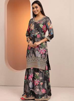 Women floral printed regular gotta patti kurta with sharara & with dupatta 2