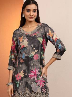 Women floral printed regular gotta patti kurta with sharara & with dupatta 3