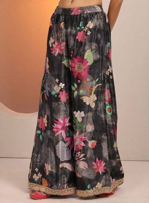 Women floral printed regular gotta patti kurta with sharara & with dupatta 4