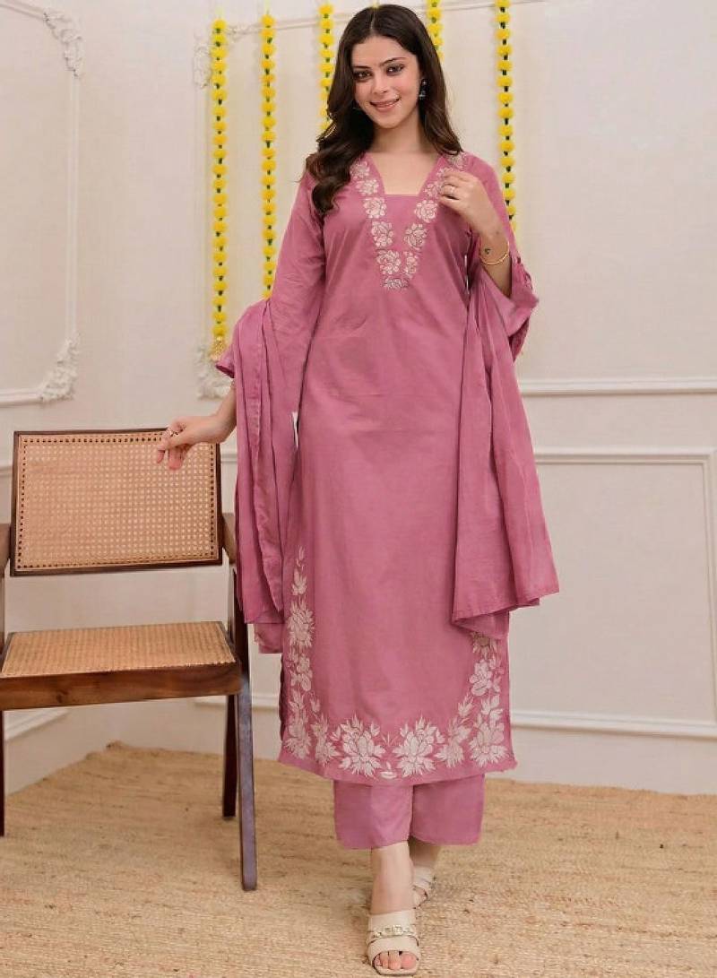 Women floral embroidered regular thread work kurta with trousers & with dupatta