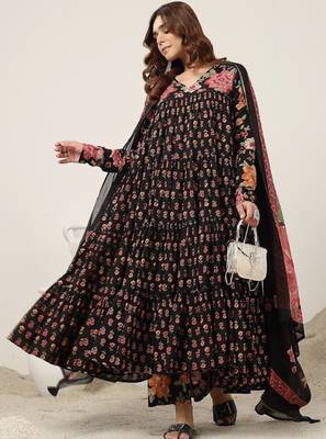 Women floral printed tiered pure cotton kurta with trousers & with dupatta 1